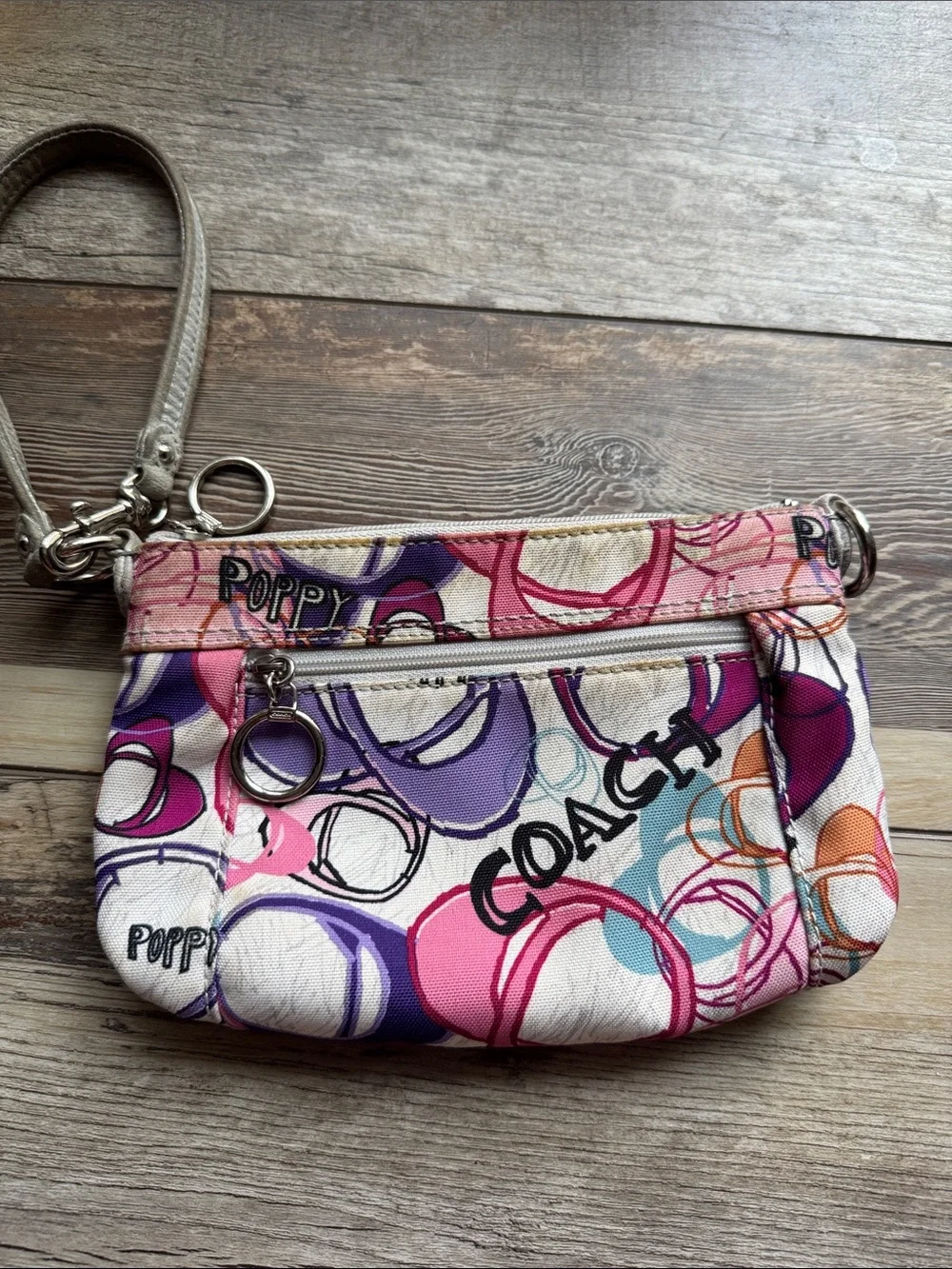 Coach Poppy wristlet clutch multicolor graffiti print-Y2K